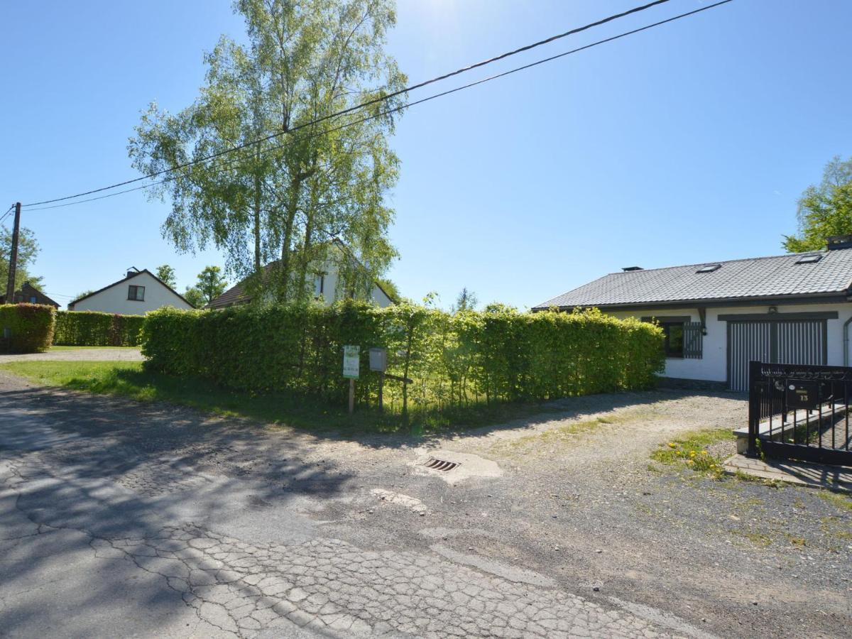 Quaint Cottage In Mont Near High Fens Nature Park Malmedy Exteriör bild